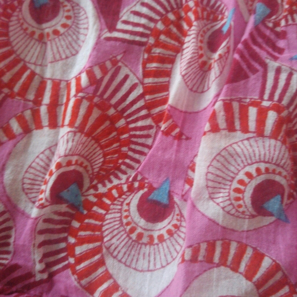 FREE w/$30 Purchase; Vintage Pink & Red Funky Pattern Blouse - Picture 5 of 7